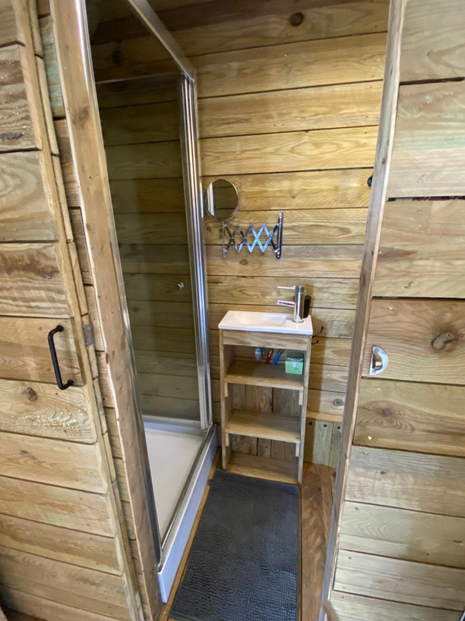 Maison d'hôtes Tiny House à Digny Extérieur photo
